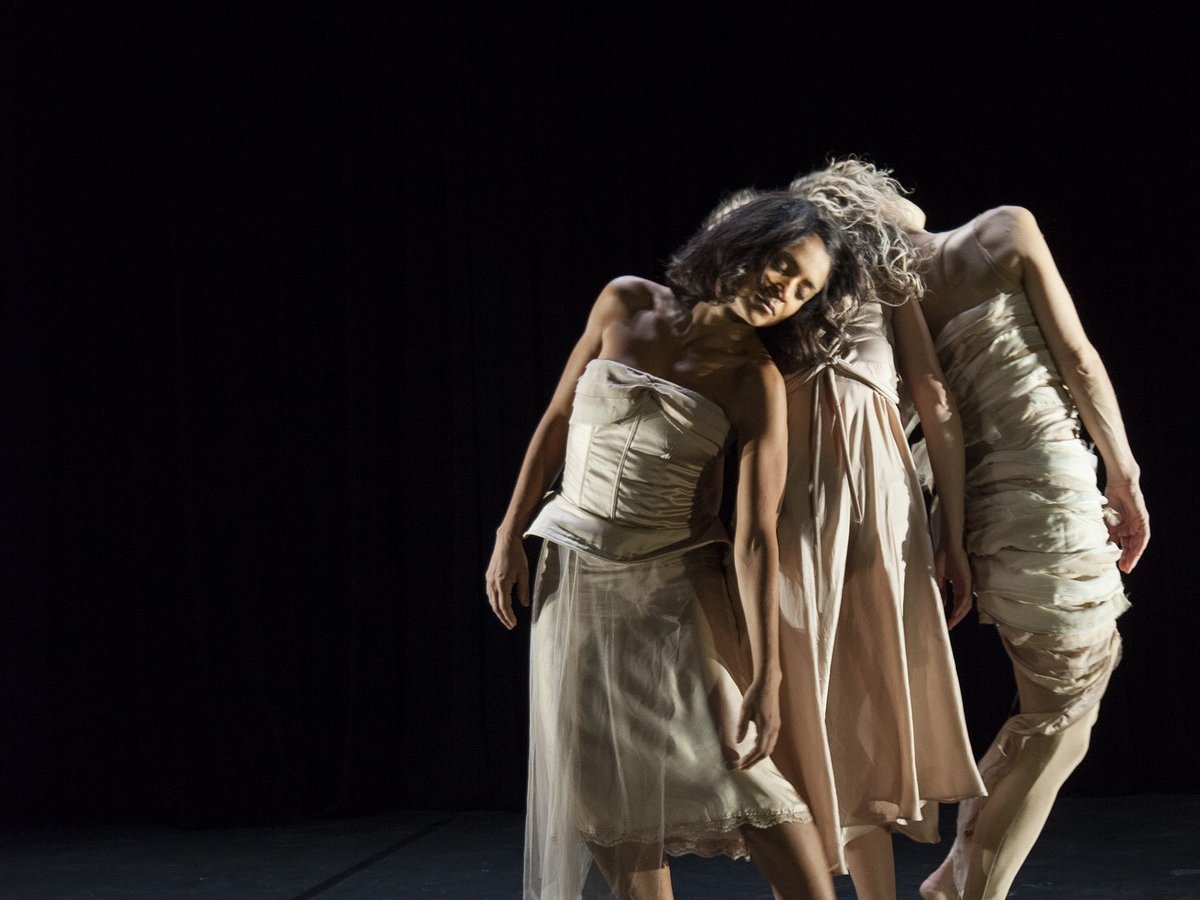 La Chatte métamorphosée en Femme